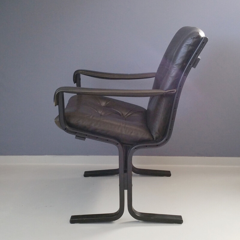 Vintage Siesta fauteuil voor Westnofa in zwart leer en beukenhout 1960