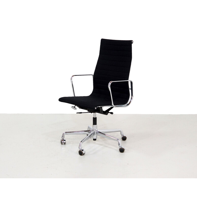 Fauteuil vintage EA 119 de Eames pour Vitra en tissu noir et aluminium 1990