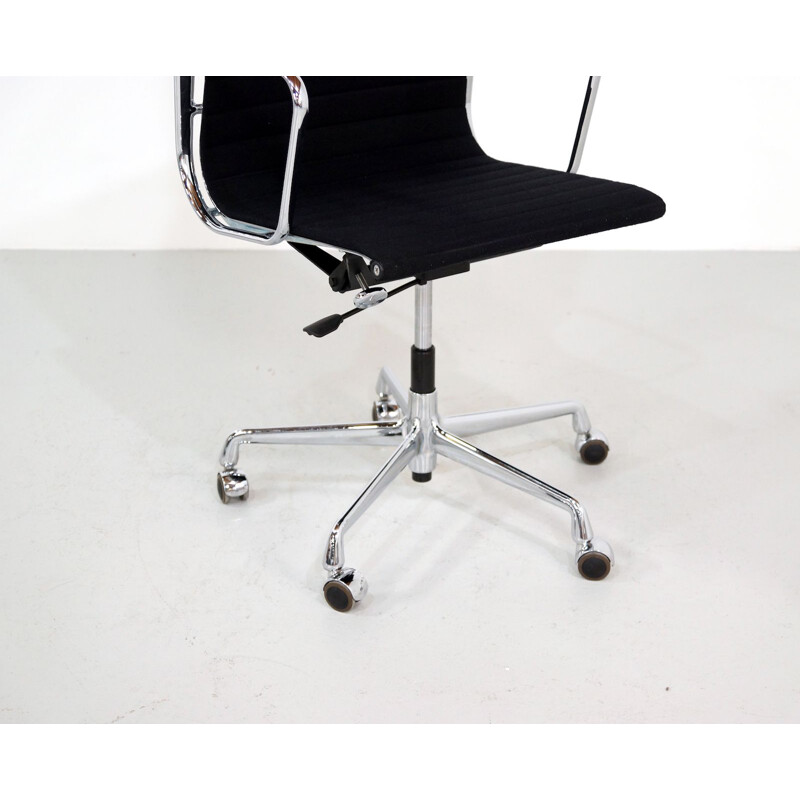 Vintage EA 119 office chair by Eames for Vitra in black fabric and aluminium 1990