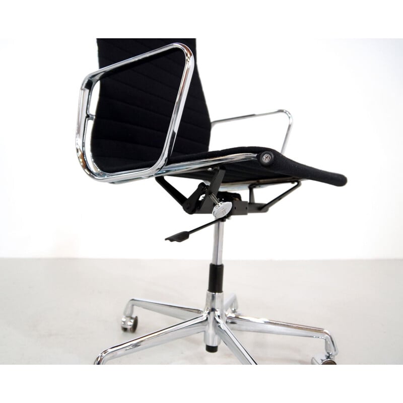 Vintage EA 119 office chair by Eames for Vitra in black fabric and aluminium 1990