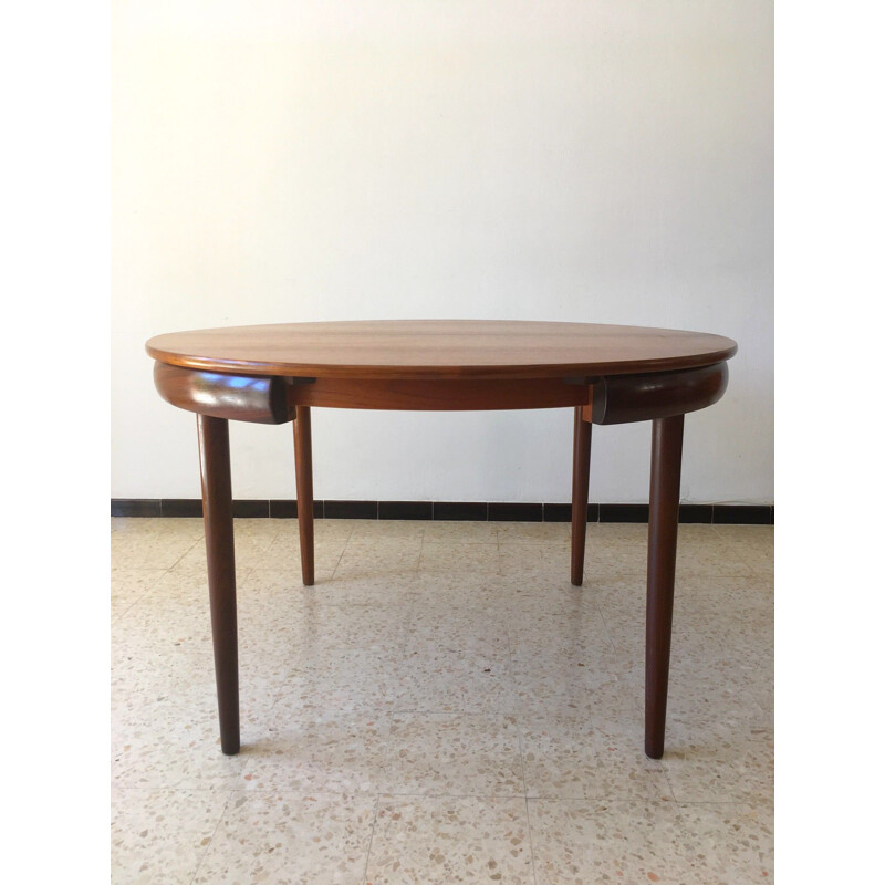 Vintage dining table in teak by Hans Olsen for Frem Rojle Denmark 1950s