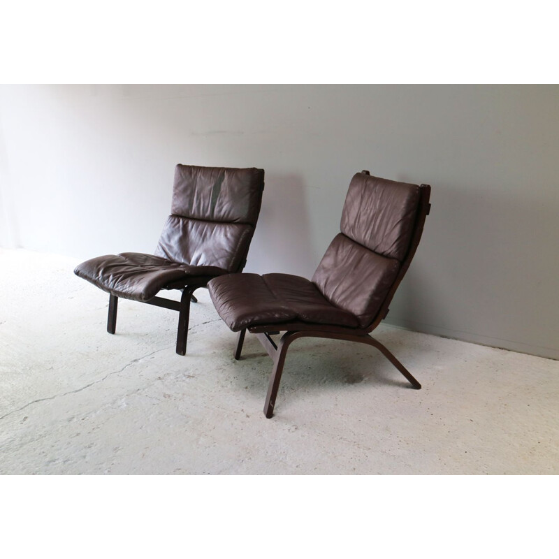 Vintage danish lounge chair in brown leather and beechwood 1960