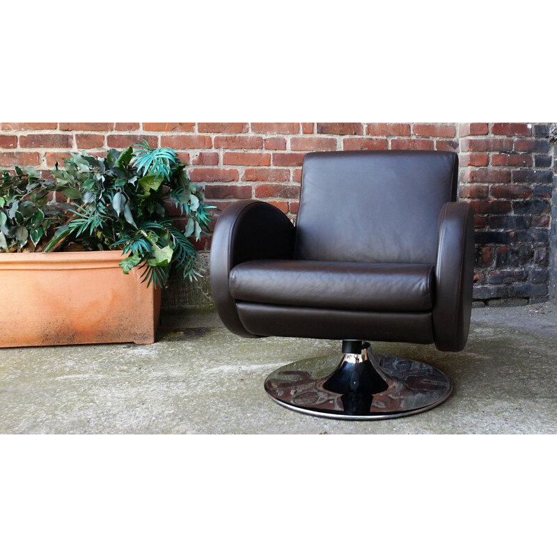 Design lounge armchair in chocolate leather