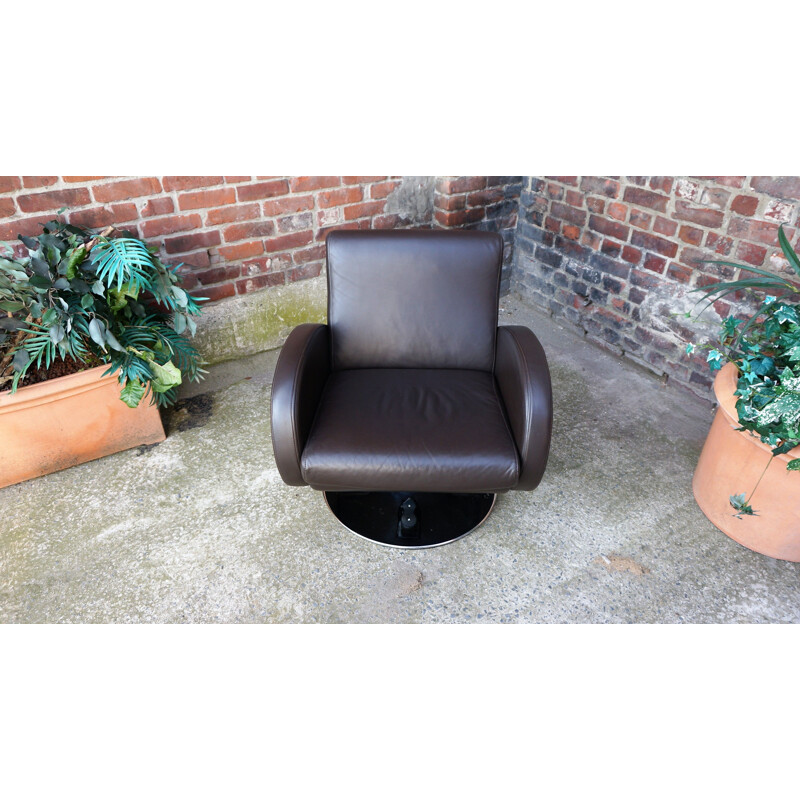 Design lounge armchair in chocolate leather