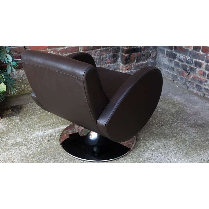 Design lounge armchair in chocolate leather