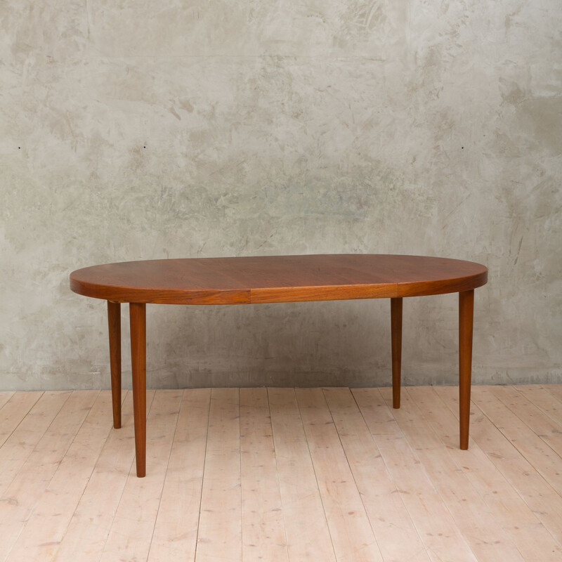 Vintage extensible dining table by Kai Kristiansen,1960