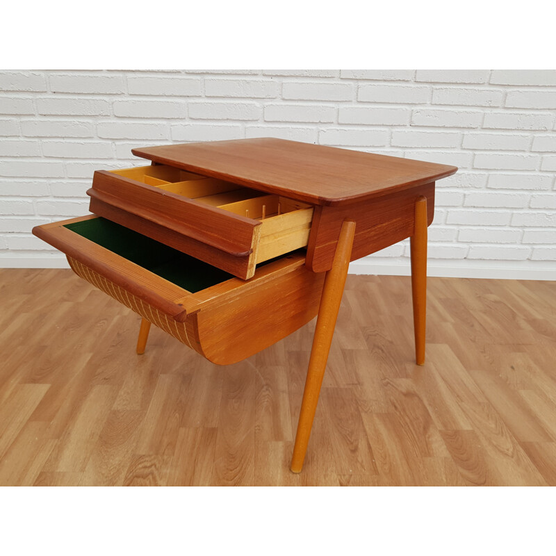 Vintage desk in teak 1960