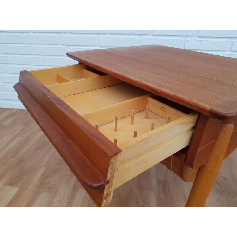 Vintage desk in teak 1960