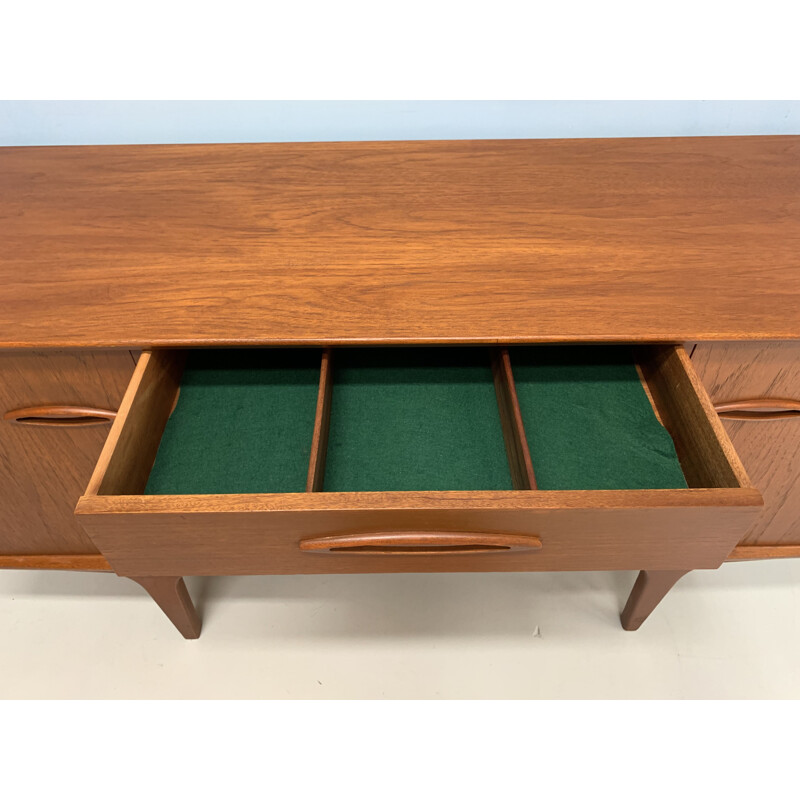 Vintage english sideboard for Yentique in teakwood 1960