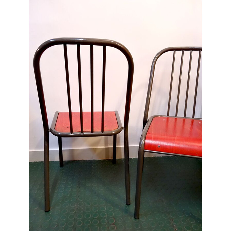 Paire de chaises vintage françaises rouge en acier gris 1980