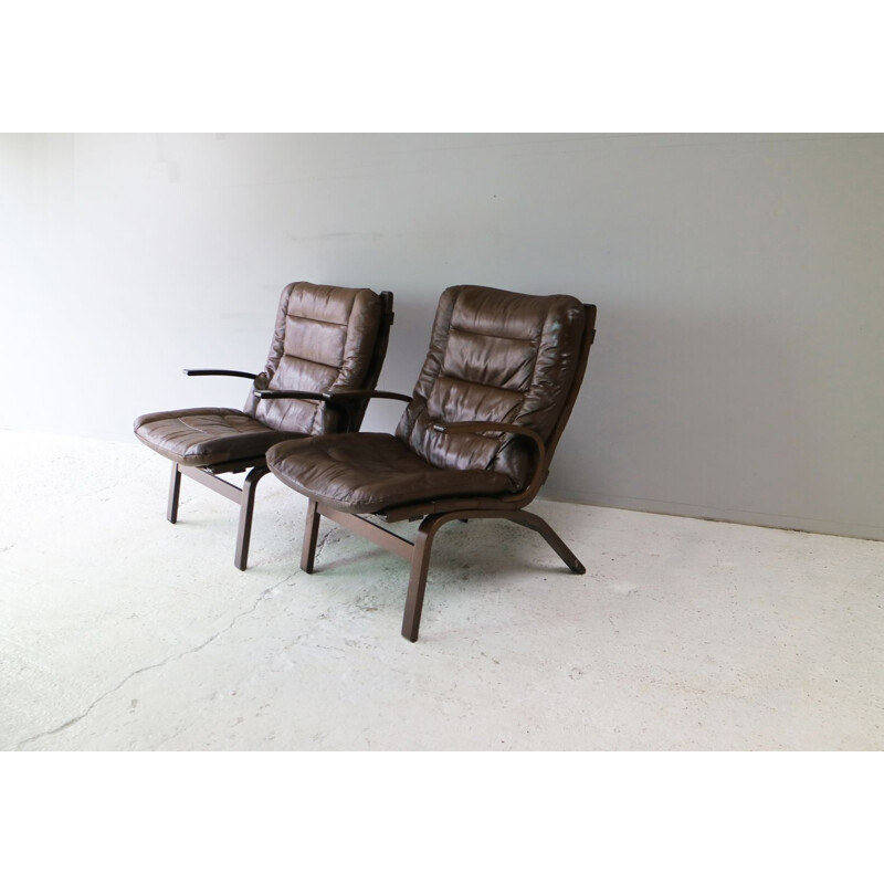 Set of 2 vintage danish armchairs in brown leather and bentwood 1960