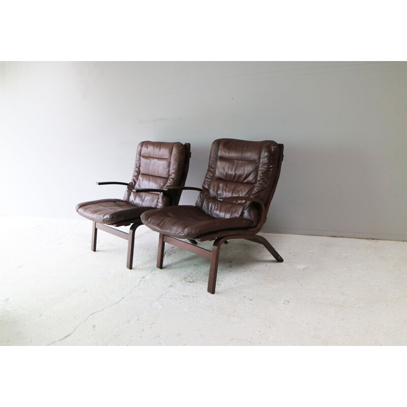 Set of 2 vintage danish armchairs in brown leather and bentwood 1960