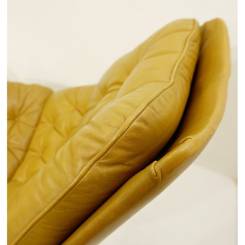 Ensemble de fauteuil vintage F588 et ottoman pour Artifort en cuir beige 1960