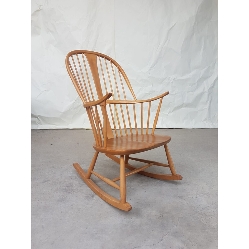 Vintage elm tree Rocking Chair by Ercol 1970
