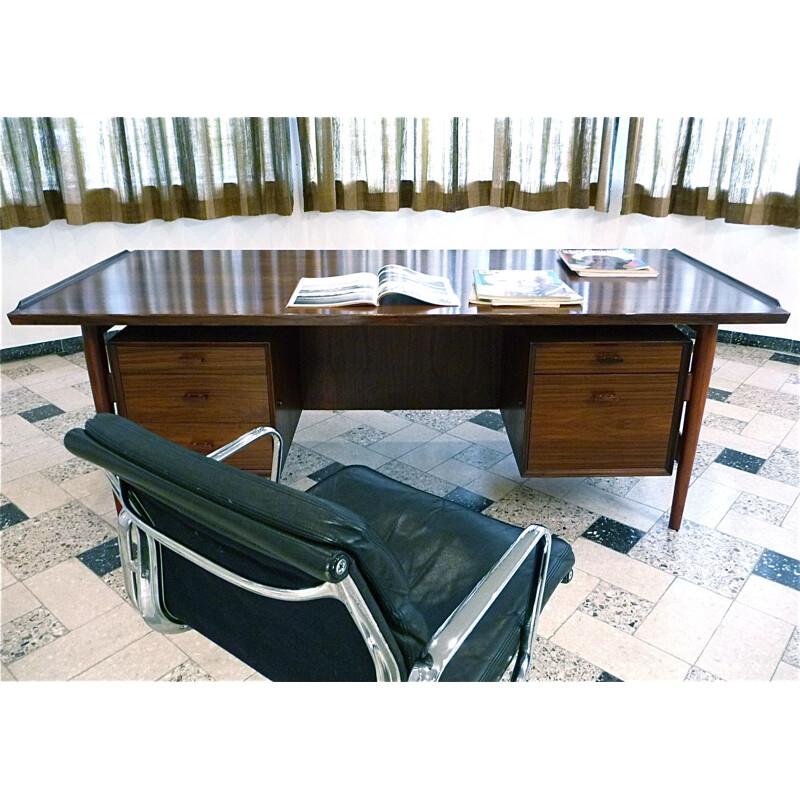 Vintage Executive desk in rosewood by Vodder for Sibast, Denmark 1960