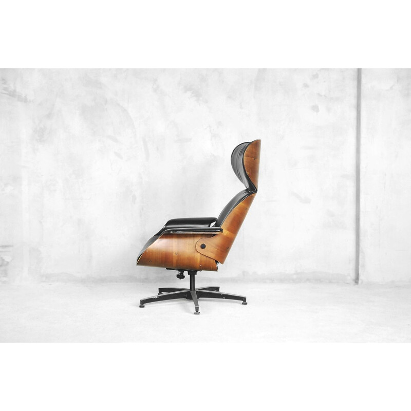 Vintage Mr Chair swivel lounge chair for Plycraft in walnut and metal 1960