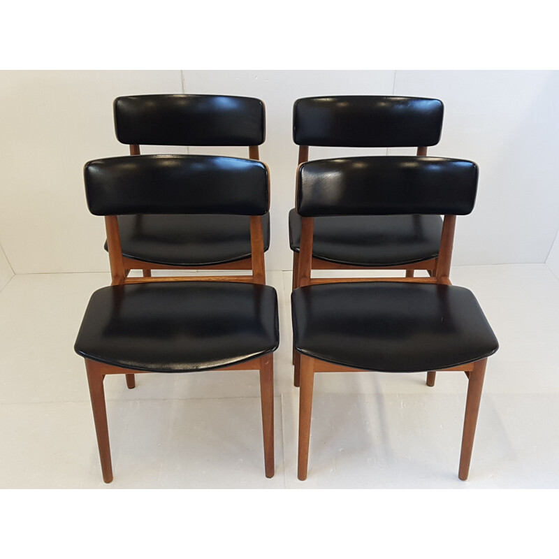 Suite de 4 chaises vintage scandinaves pour Sax en teck et skaï noir 1960