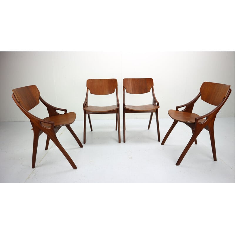 Set of 4 vintage dining chairs in teak model 71 by Arne Hovmand Olsen for Mogens Kold Denmark, 1960s