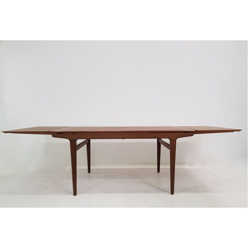 Vintage teak extendable table by Johannes Andersen,1960