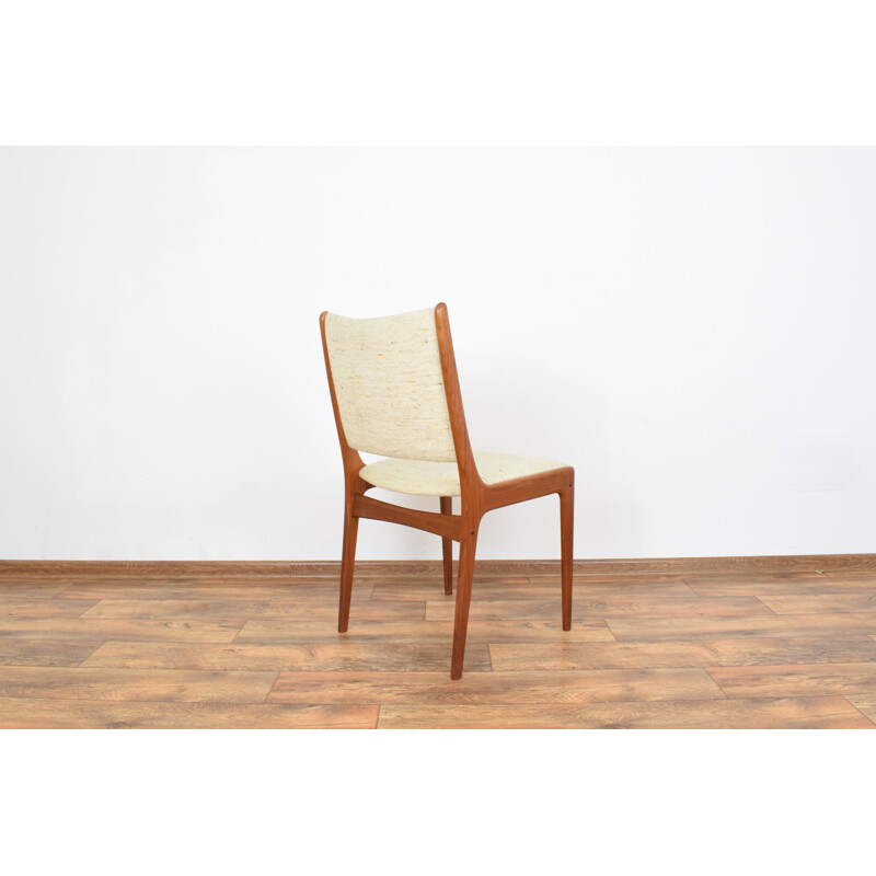 Suite de 2 chaises en teck vintage par Johannes Andersen 1960 