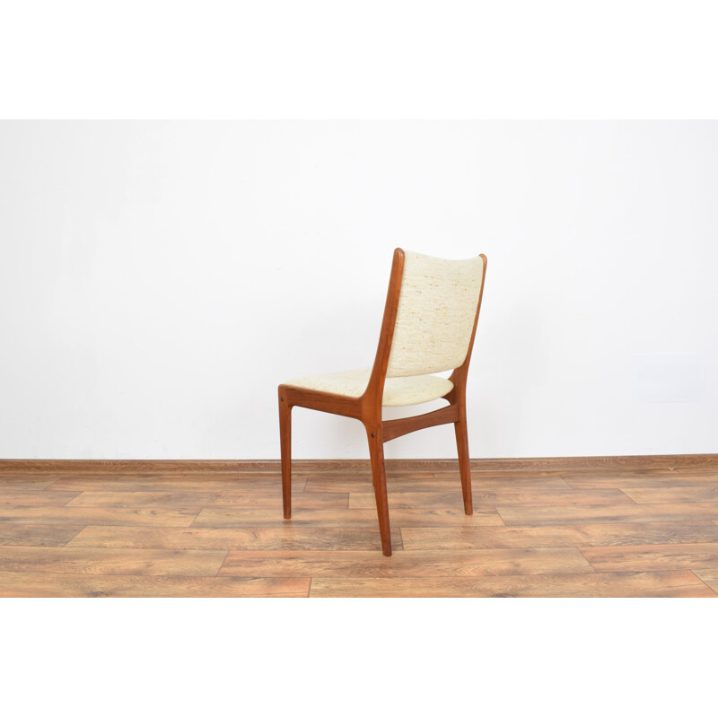 Suite de 2 chaises en teck vintage par Johannes Andersen 1960 