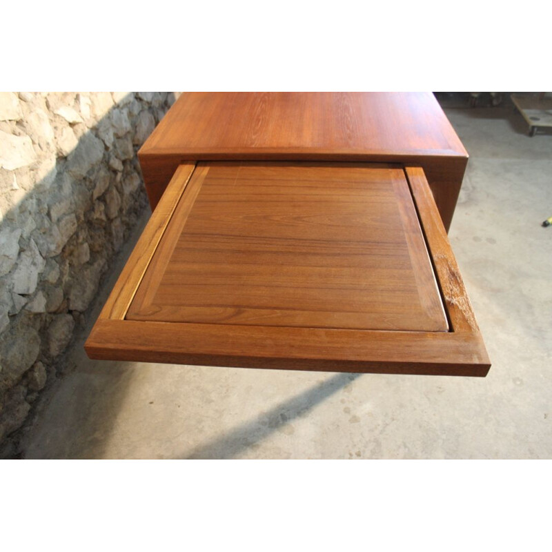 Extendable teak table by Johannes Andersen for Uldum