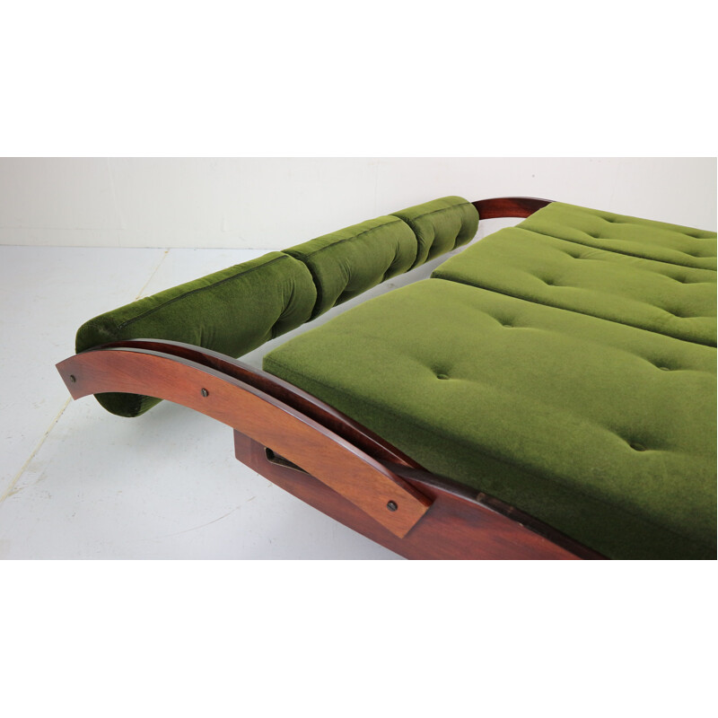 GS195 daybed in green velvet and rosewood by Gianni Songia