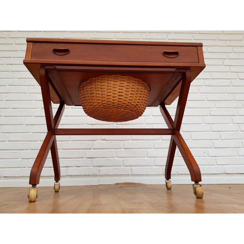 Table de couture vintage en bois de teck et rotin, Danemark 1960