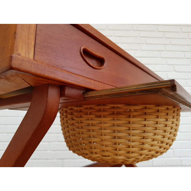 Table de couture vintage en bois de teck et rotin, Danemark 1960