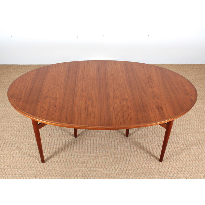 Vintage dining table model 212 Scandinavian teak by Arne Vodder for Sibast Furniture 1950s