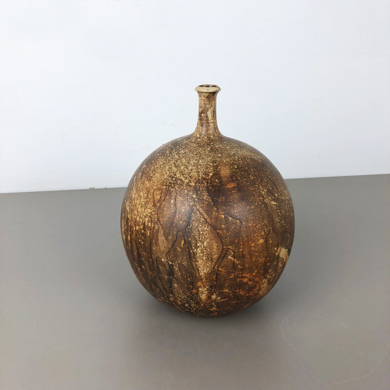 Vase en céramique vintage par Gerhard Liebenthron 1970