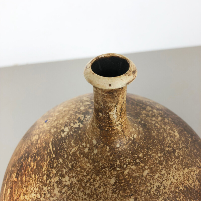 Vase en céramique vintage par Gerhard Liebenthron 1970