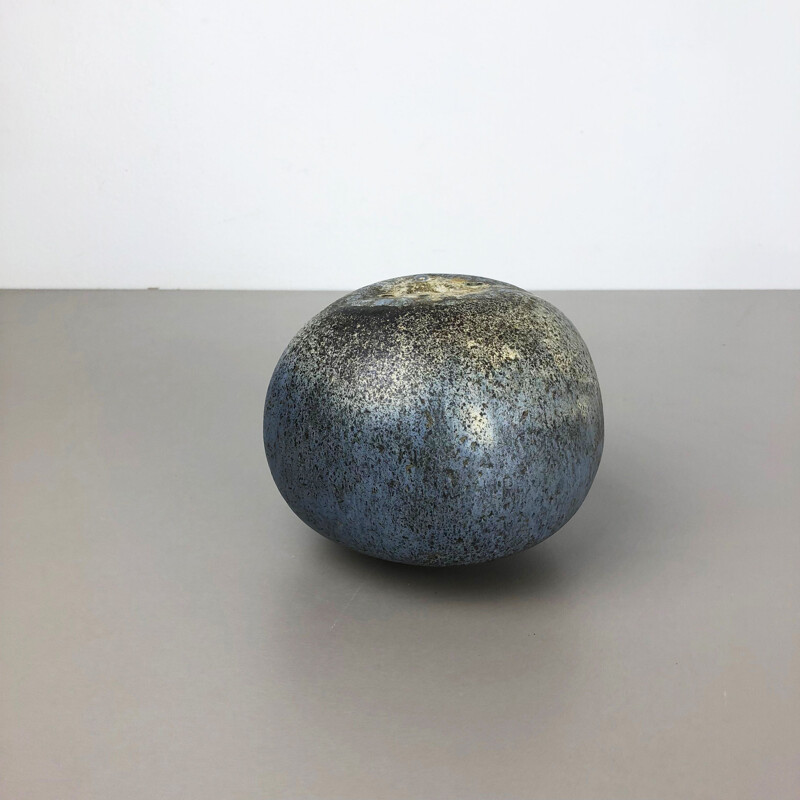 Vase vintage de poterie pour Otto Meier en céramique bleue beige noire 1960