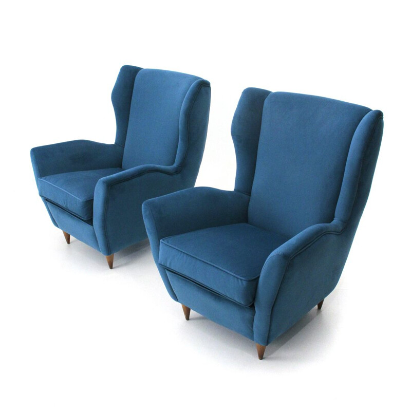 Set of 2 vintage italian armchairs in blue velvet and wood 1950