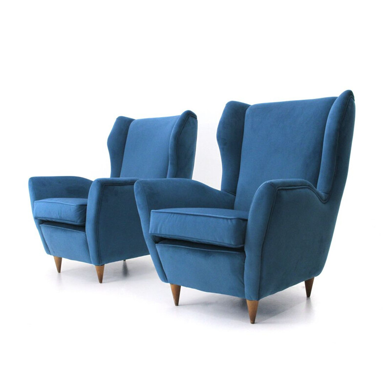 Set of 2 vintage italian armchairs in blue velvet and wood 1950