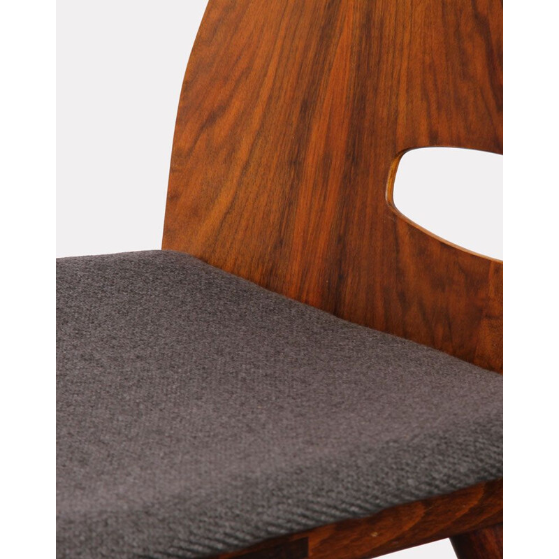 Suite de 4 chaises vintage par Jirak en tissu gris et bois 1960