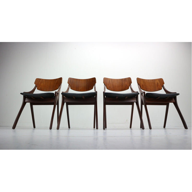Set of 4 vintage dining chairs 71 by Arne Hovmand Olsen for Mogens Kold Denmark 1960s
