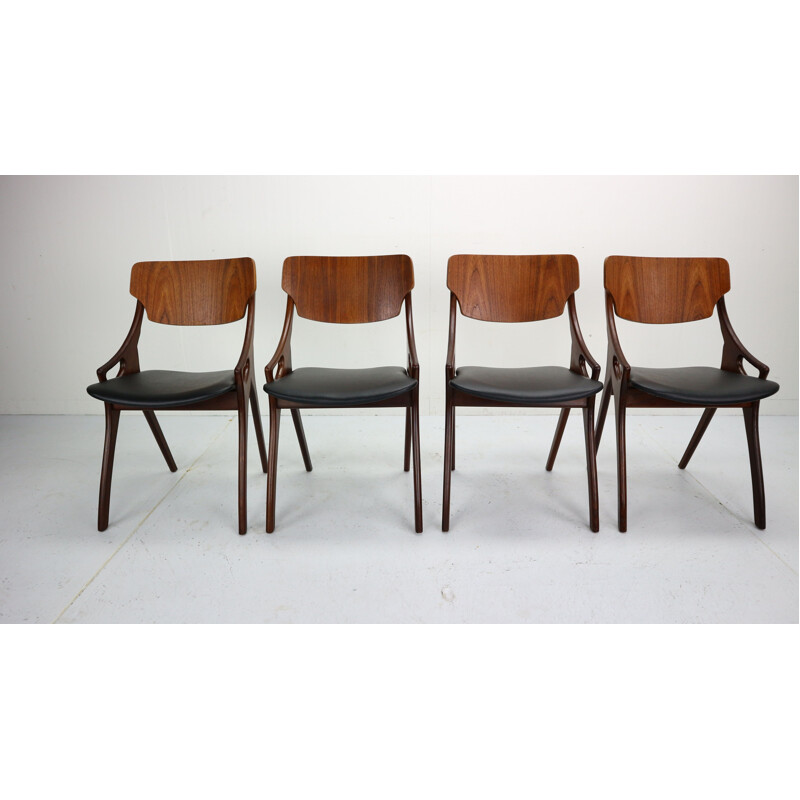 Set of 4 vintage dining chairs 71 by Arne Hovmand Olsen for Mogens Kold Denmark 1960s