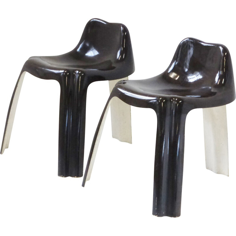 Paire de chaises en résine et fibre de verre Paulus Chocolat, Patrick GINGEMBRE - 1970