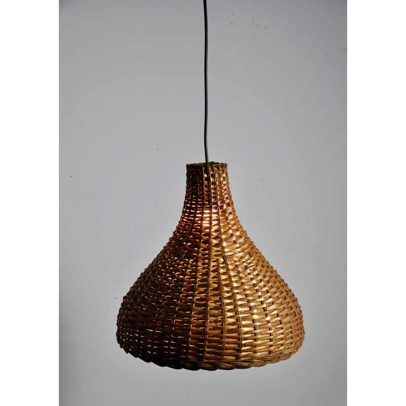 Vintage pendant light in wicker from the 60s 