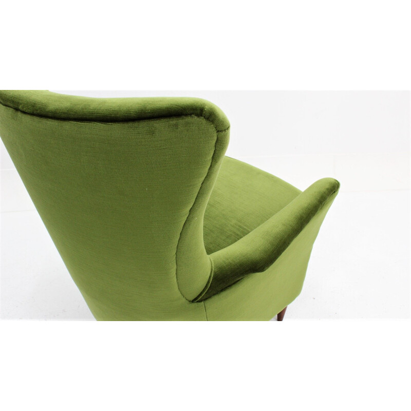 Vintage green velvet armchair, Italy 1950