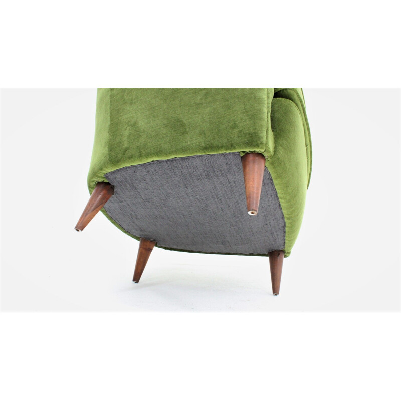 Vintage green velvet armchair, Italy 1950