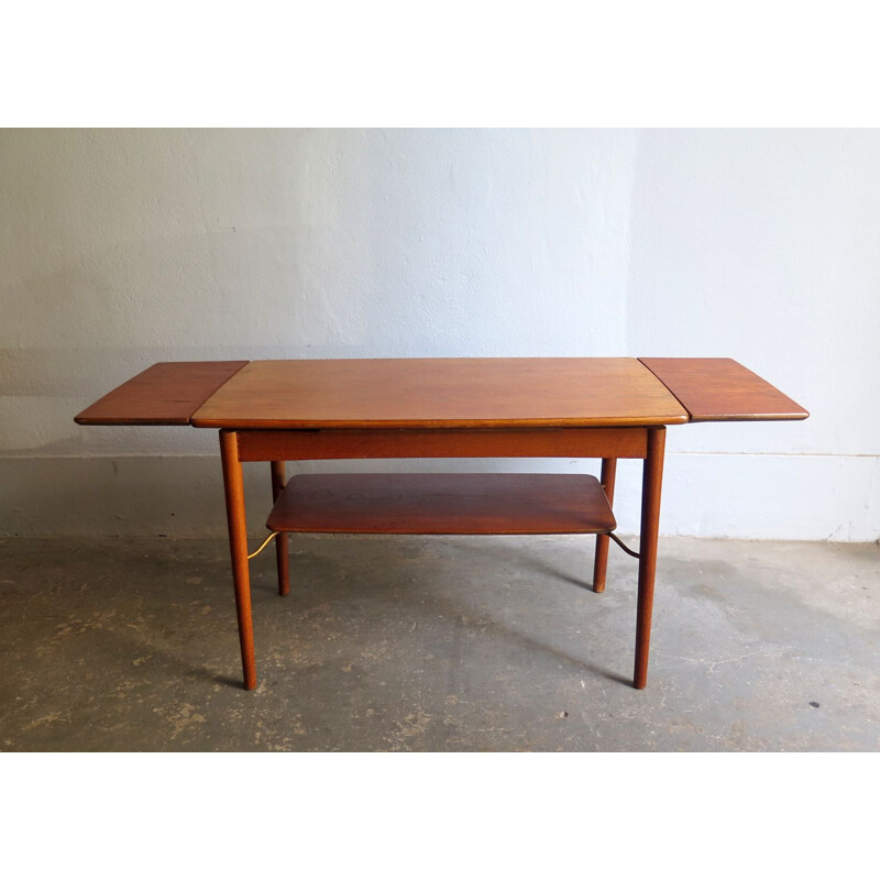 Extendable coffee table in teak with lower top