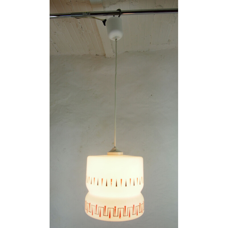 Suspension vintage LUNEL blanche opaline