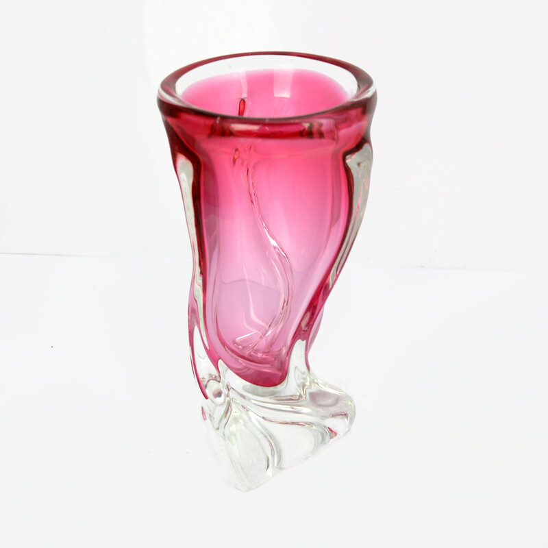 Vintage pink vase for Skrdlovice in glass 1960