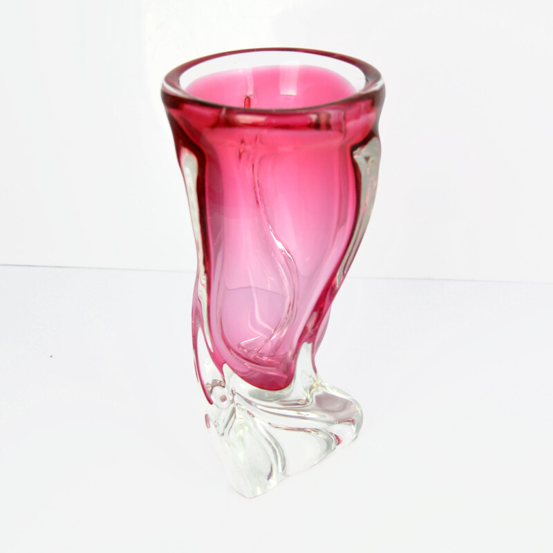 Vase vintage rose pour Skrdlovice en verre 1960