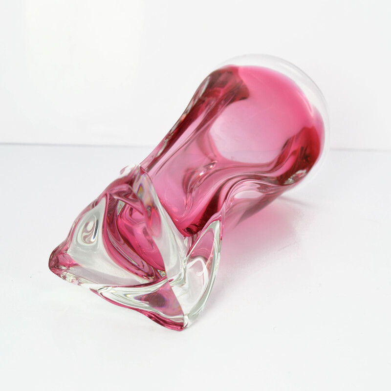 Vintage pink vase for Skrdlovice in glass 1960