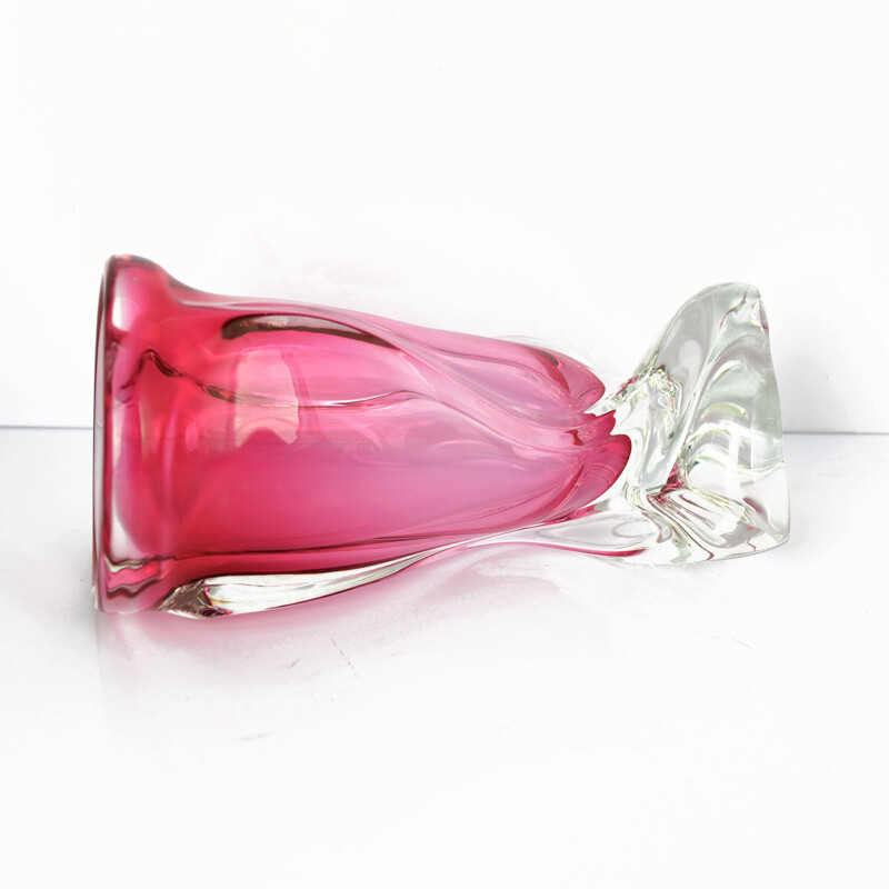 Vintage pink vase for Skrdlovice in glass 1960