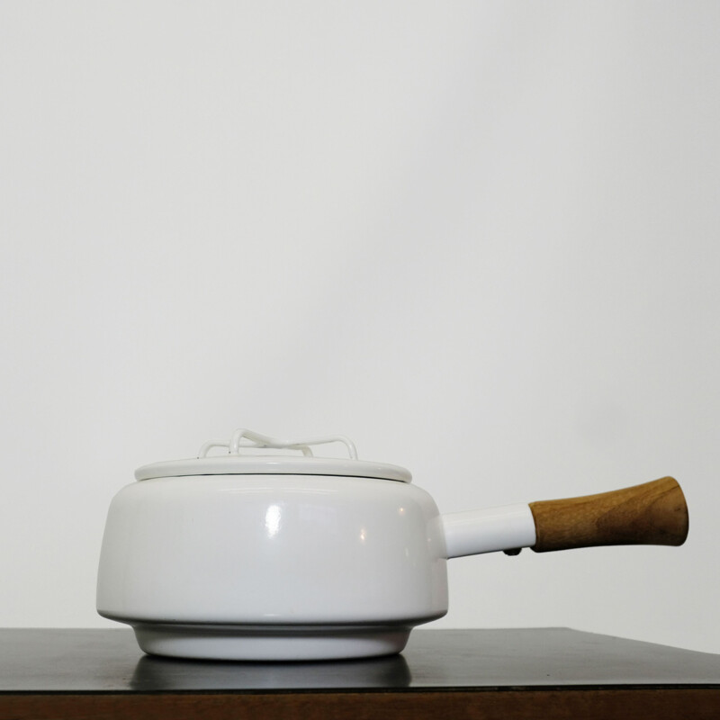 Small vintage frying pan for Dansk in teak and enamelled white 1950