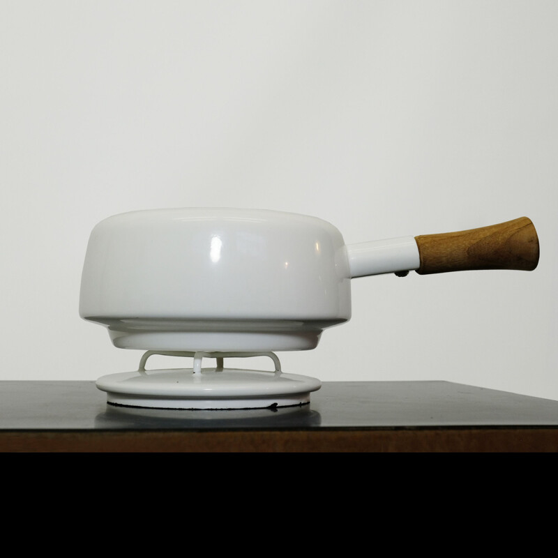 Small vintage frying pan for Dansk in teak and enamelled white 1950